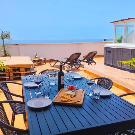 דירה Penthouse With Jacuzzi And Spectacular Sea Views *