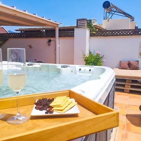 Lägenhet Penthouse With Jacuzzi And Spectacular Sea Views Nerja