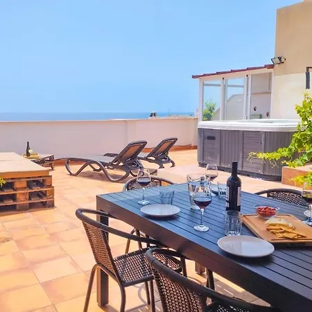 Penthouse With Jacuzzi And Spectacular Sea Views * ネルハ