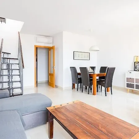 アパート Penthouse With Jacuzzi And Spectacular Sea Views