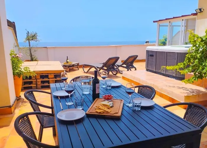 アパート Penthouse With Jacuzzi And Spectacular Sea Views *