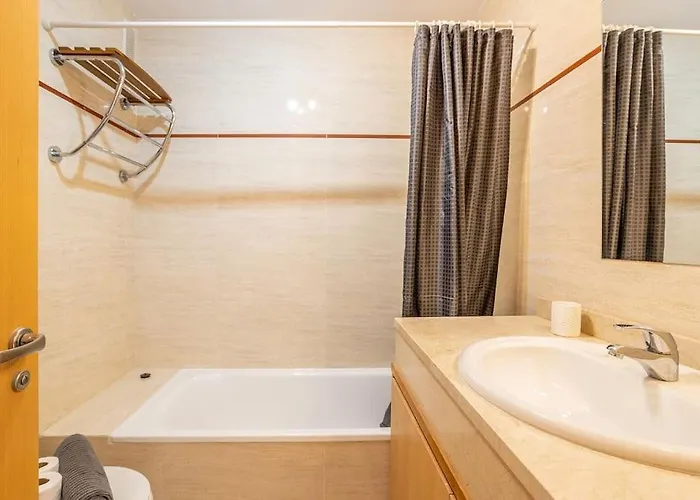 Penthouse With Jacuzzi And Spectacular Sea Views Apartament