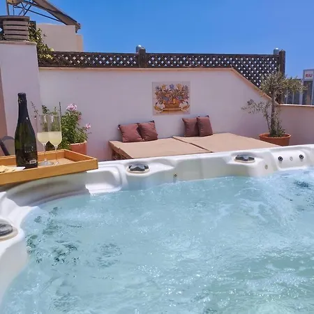 Penthouse With Jacuzzi And Spectacular Sea Views *