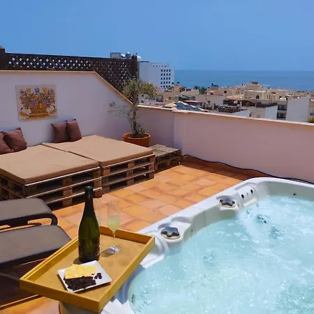 Penthouse With Jacuzzi And Spectacular Sea Views Nerja