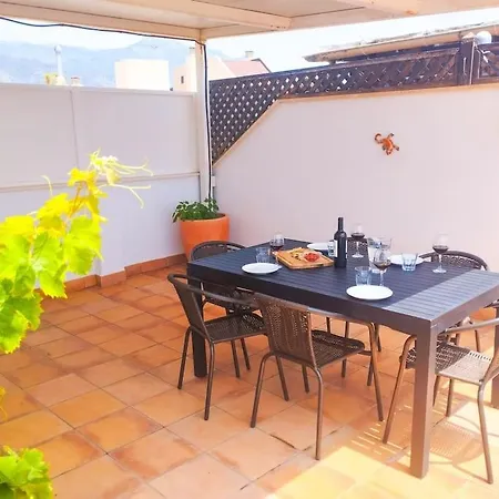Penthouse With Jacuzzi And Spectacular Sea Views Appartement